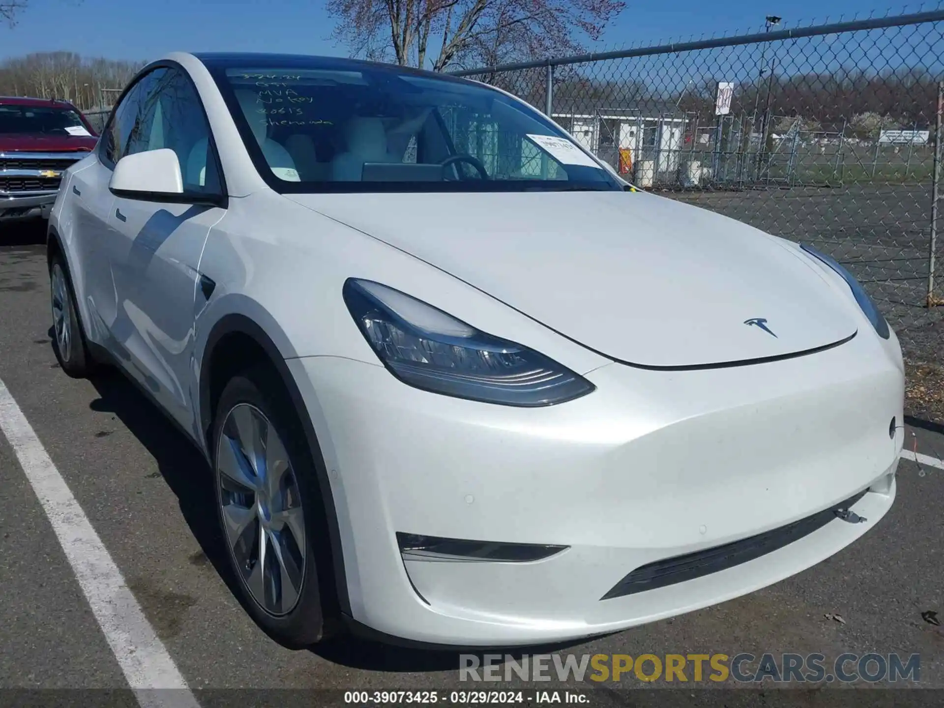 1 Photograph of a damaged car 5YJYGDEE1MF240613 TESLA MODEL Y 2021