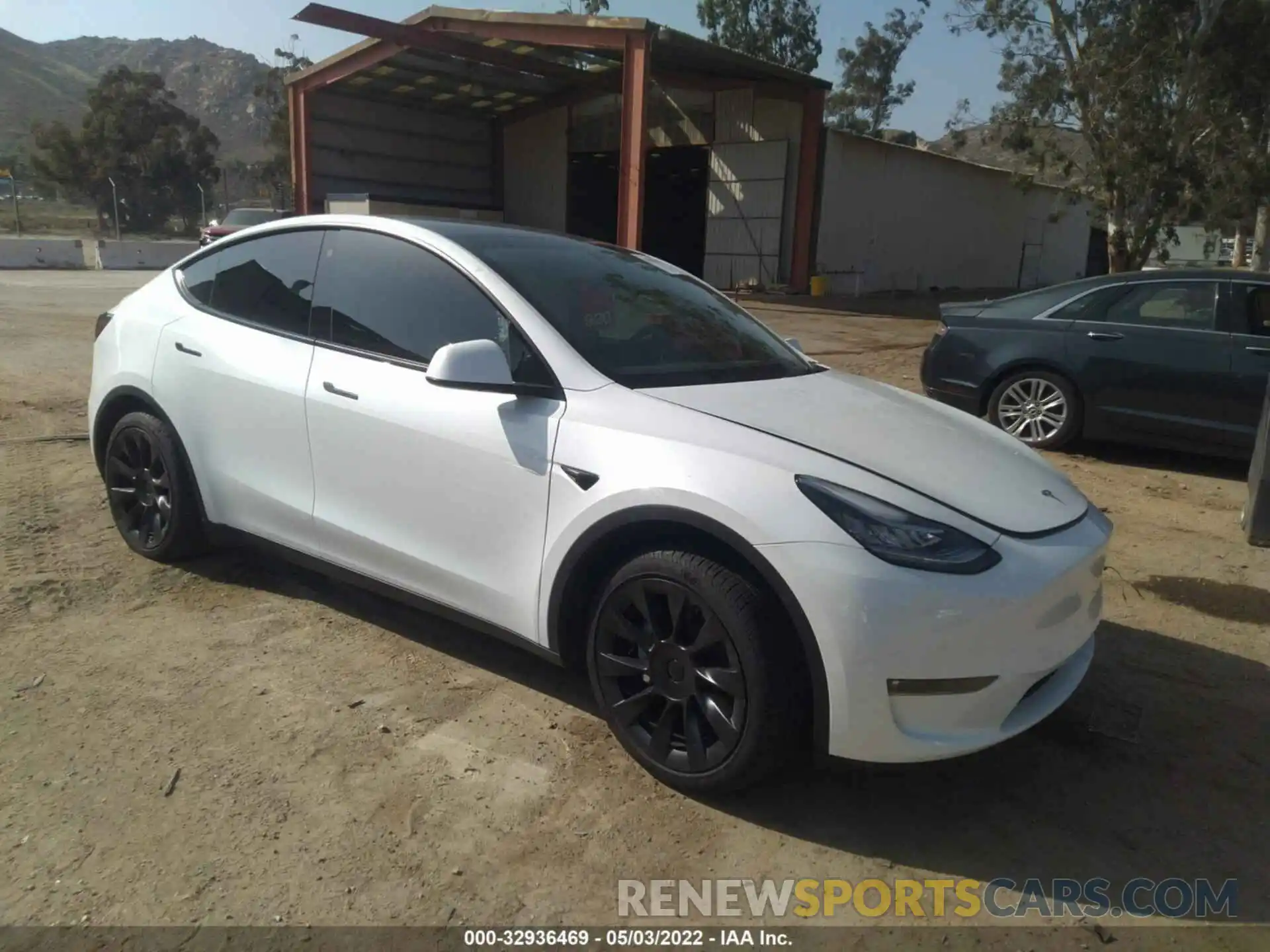 1 Photograph of a damaged car 5YJYGDEE1MF241678 TESLA MODEL Y 2021