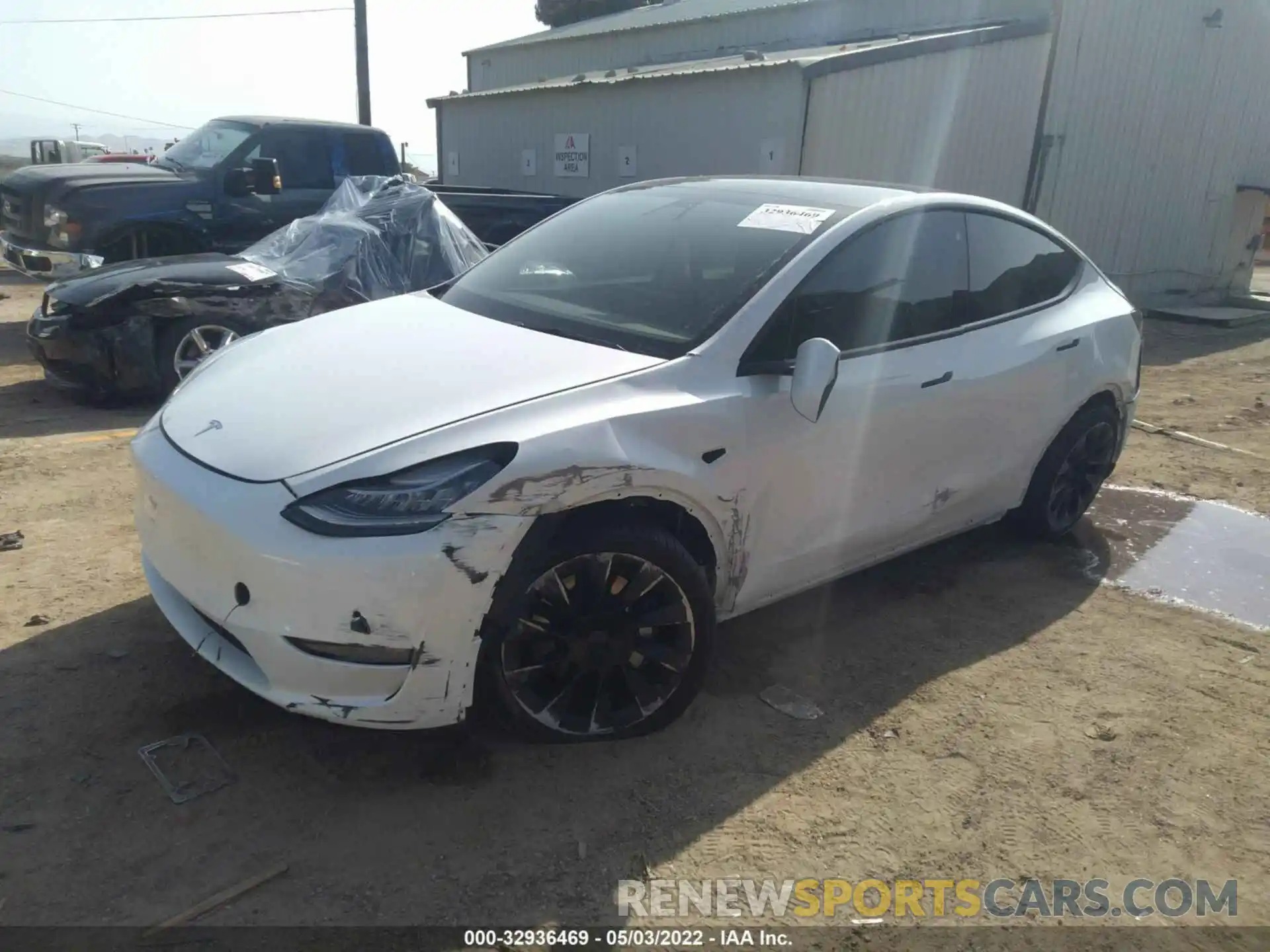 2 Photograph of a damaged car 5YJYGDEE1MF241678 TESLA MODEL Y 2021