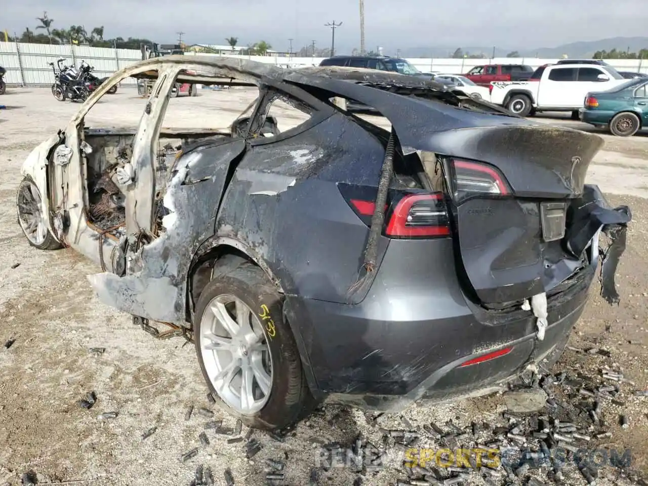 3 Photograph of a damaged car 5YJYGDEE1MF243432 TESLA MODEL Y 2021