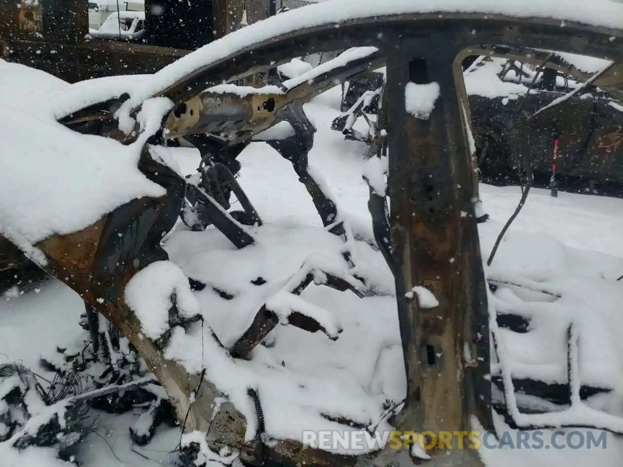 10 Photograph of a damaged car 5YJYGDEE1MF259212 TESLA MODEL Y 2021