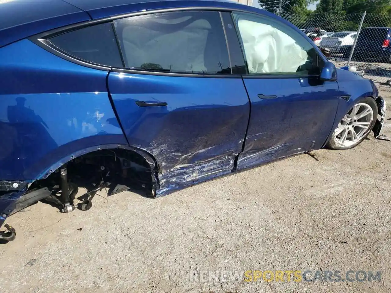 9 Photograph of a damaged car 5YJYGDEE1MF263910 TESLA MODEL Y 2021