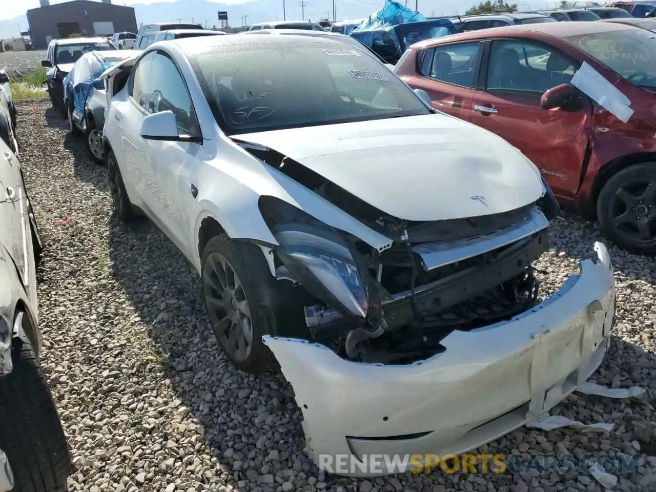 1 Photograph of a damaged car 5YJYGDEE1MF266760 TESLA MODEL Y 2021