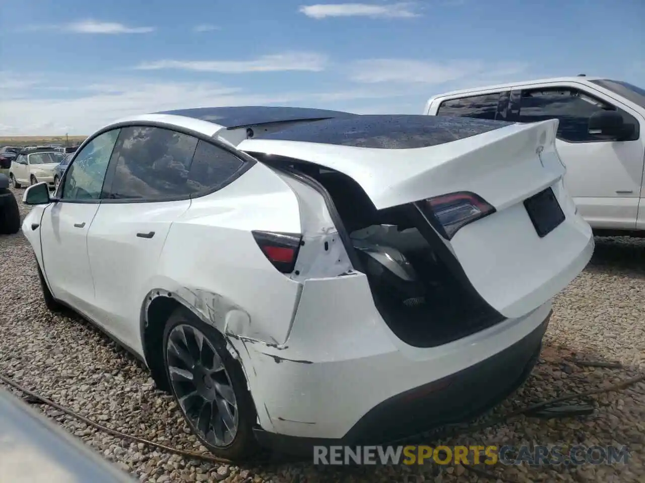 3 Photograph of a damaged car 5YJYGDEE1MF266760 TESLA MODEL Y 2021