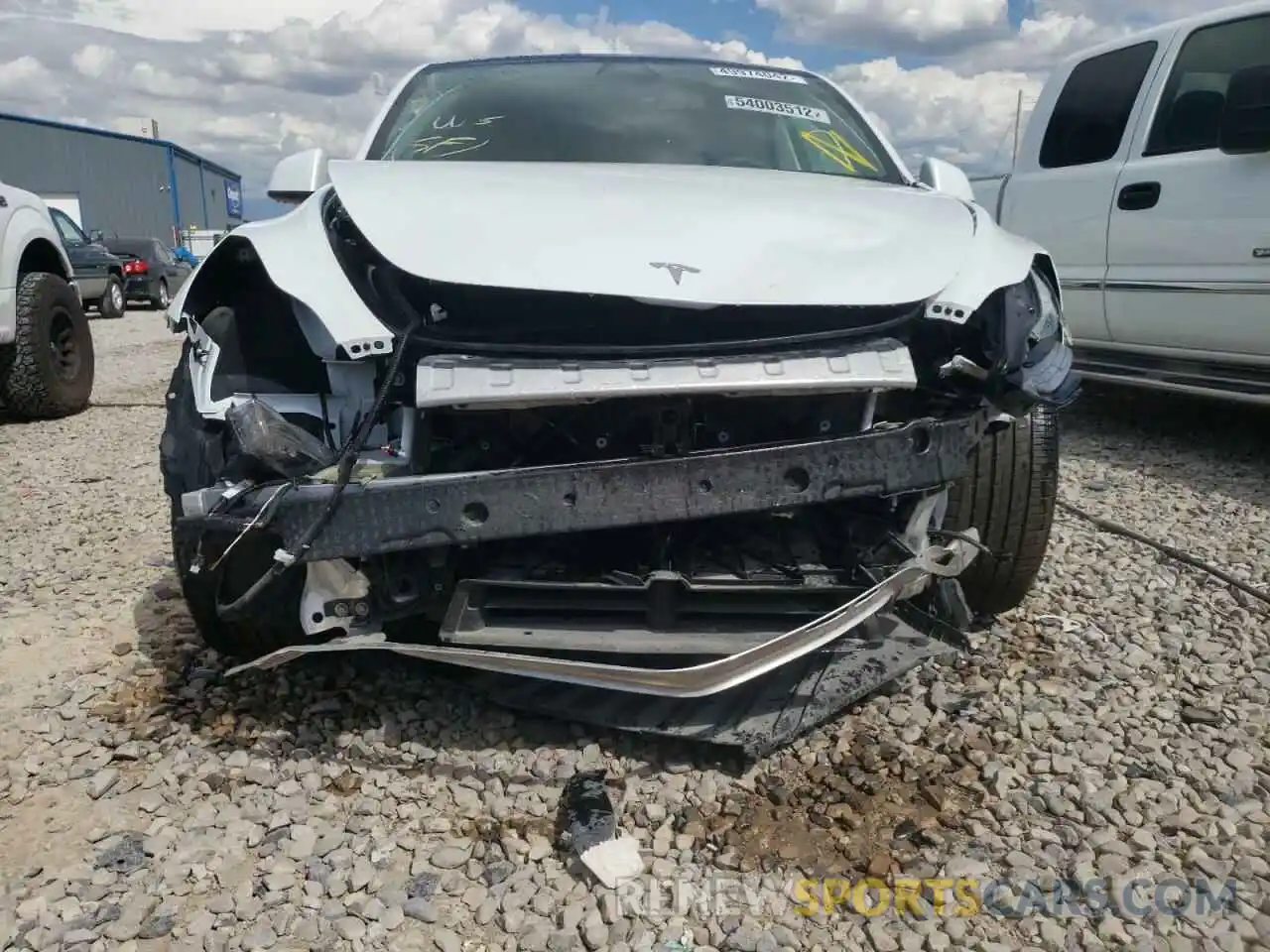 9 Photograph of a damaged car 5YJYGDEE1MF266760 TESLA MODEL Y 2021