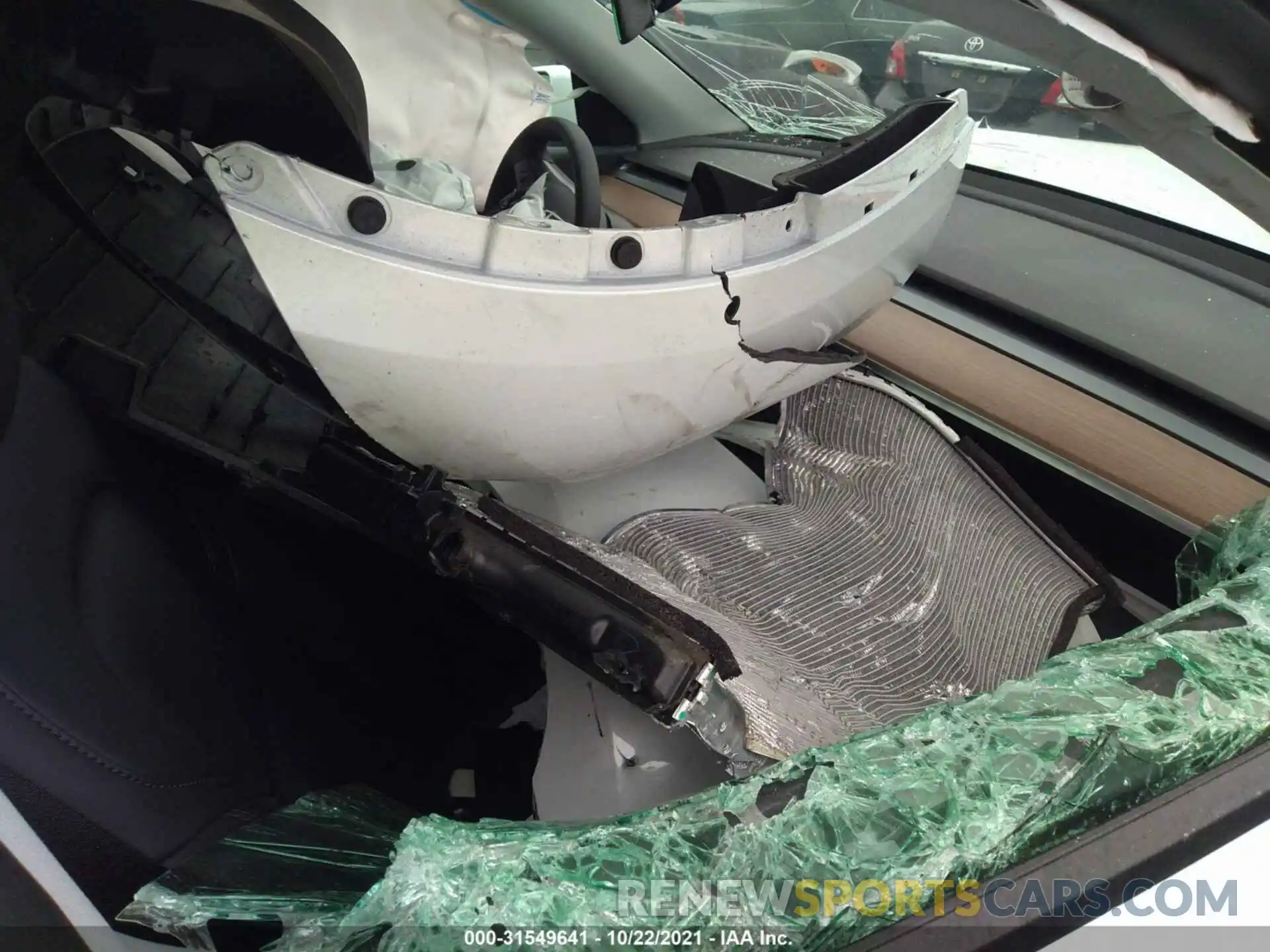 5 Photograph of a damaged car 5YJYGDEE1MF272588 TESLA MODEL Y 2021