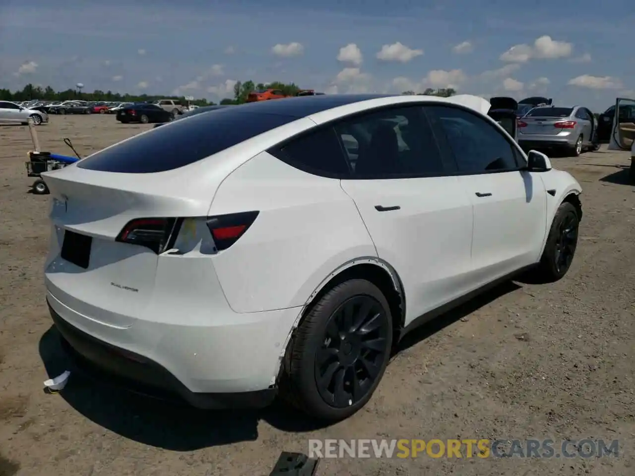 4 Photograph of a damaged car 5YJYGDEE1MF278634 TESLA MODEL Y 2021