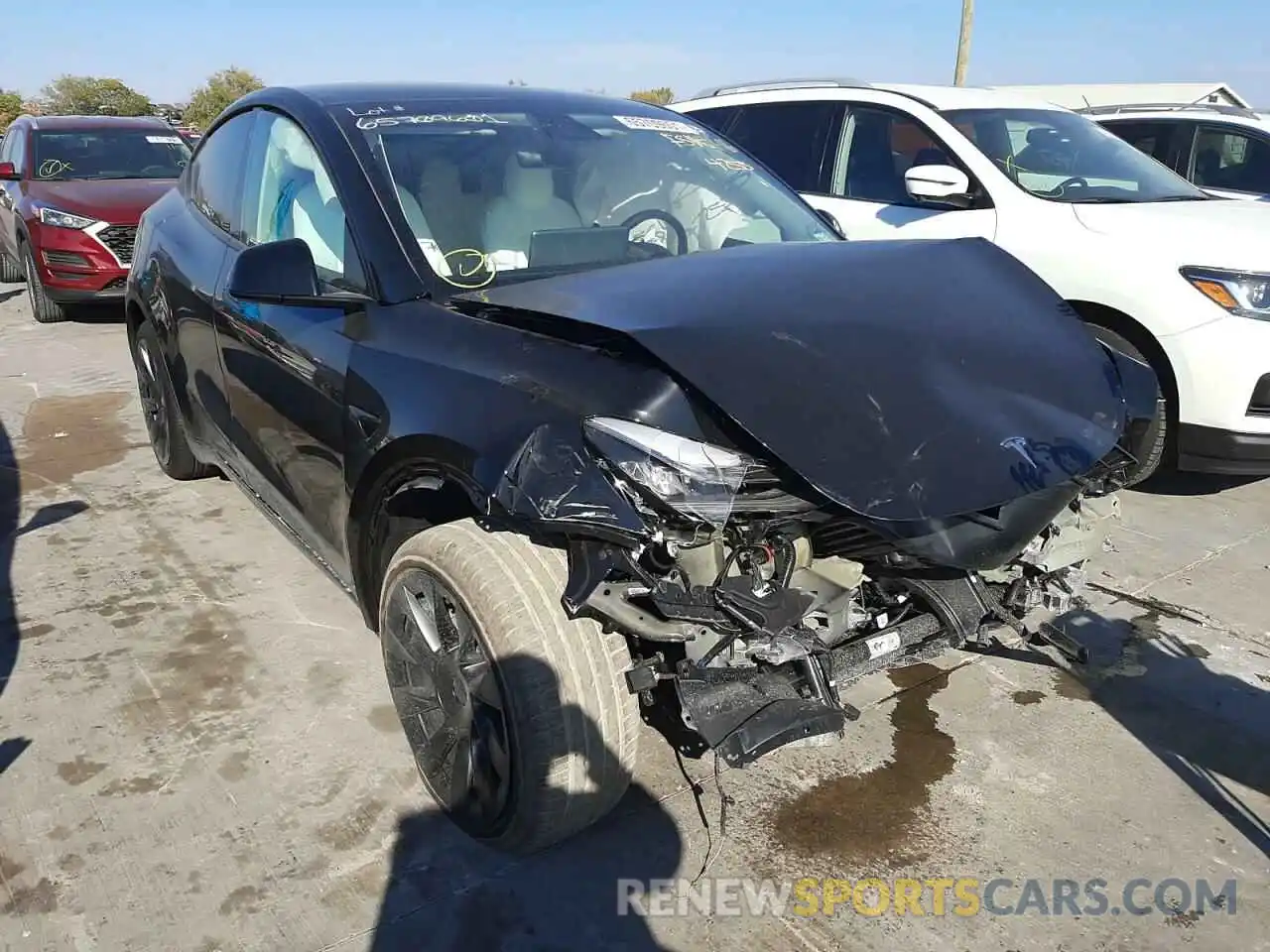 1 Photograph of a damaged car 5YJYGDEE1MF284255 TESLA MODEL Y 2021