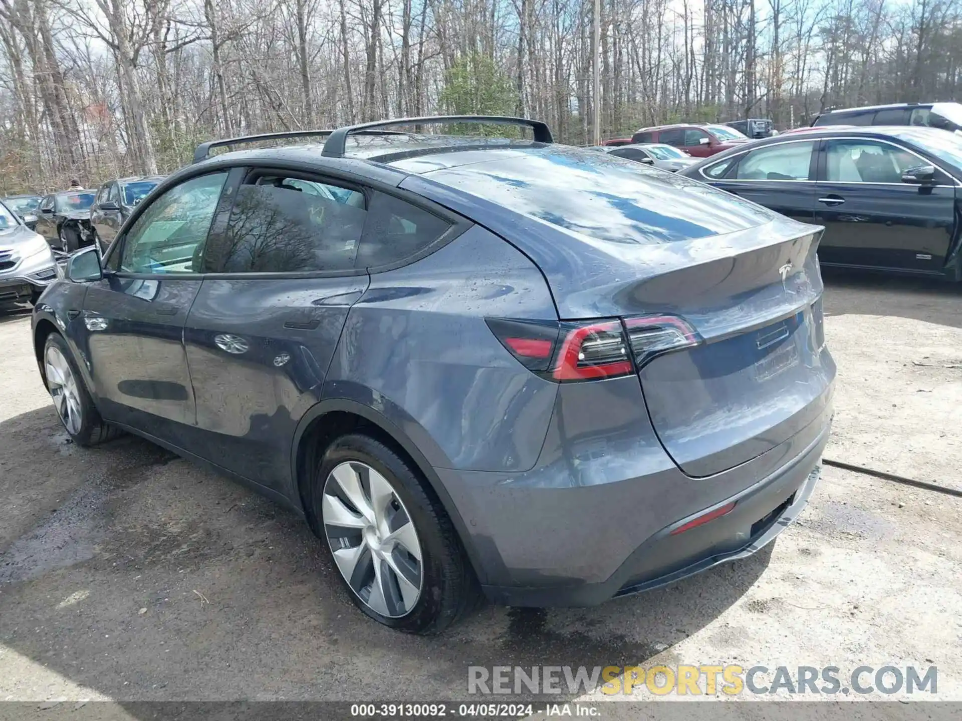 3 Photograph of a damaged car 5YJYGDEE1MF295045 TESLA MODEL Y 2021