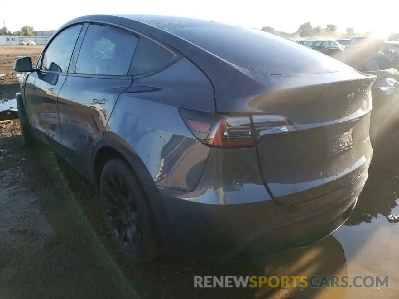 3 Photograph of a damaged car 5YJYGDEE1MF304956 TESLA MODEL Y 2021