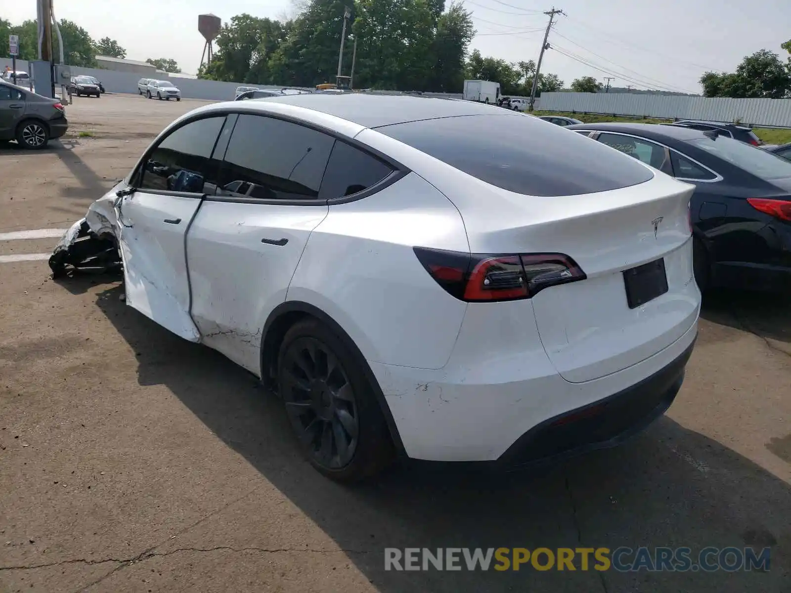 3 Photograph of a damaged car 5YJYGDEE2MF060525 TESLA MODEL Y 2021