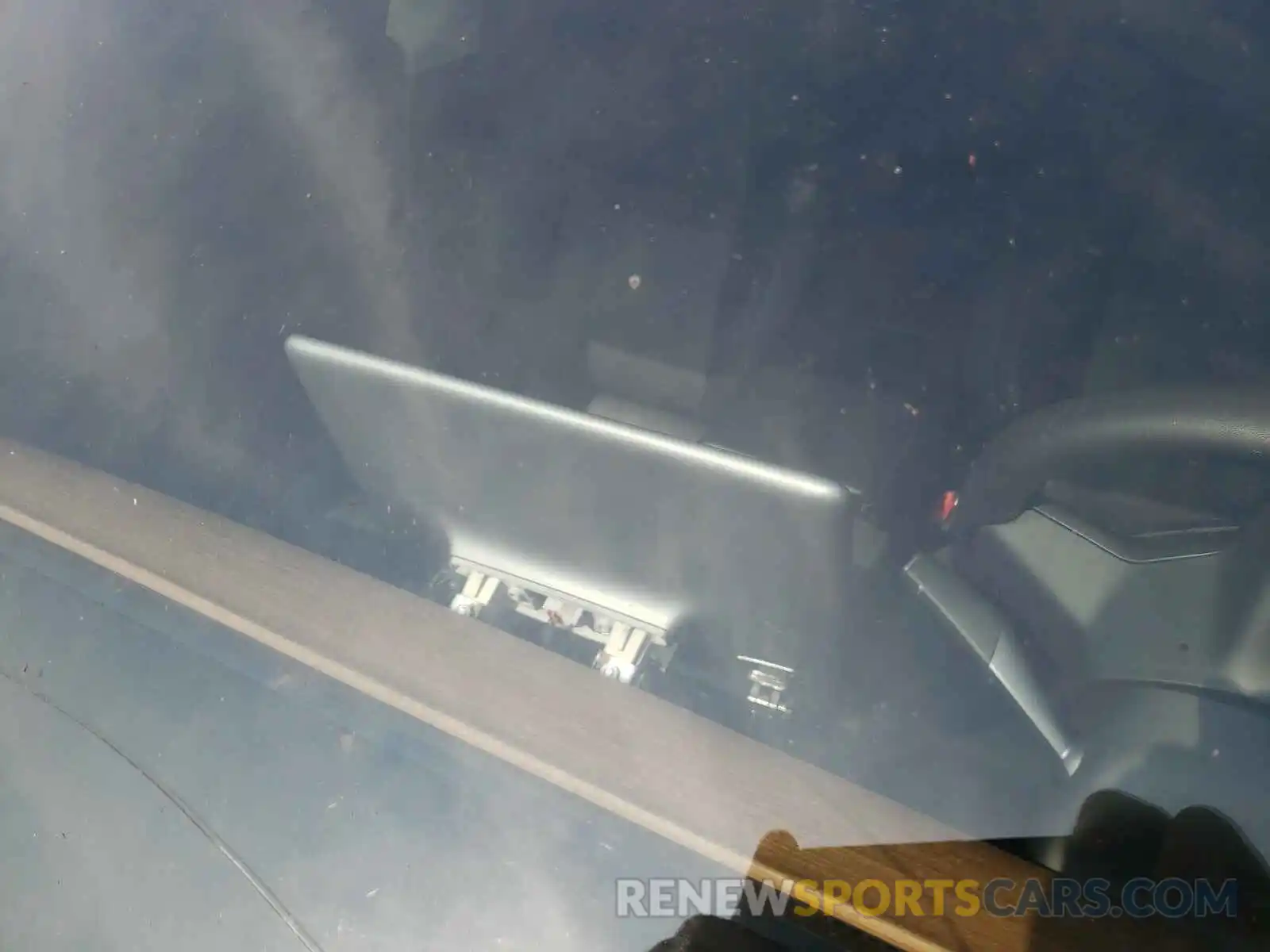 8 Photograph of a damaged car 5YJYGDEE2MF060525 TESLA MODEL Y 2021