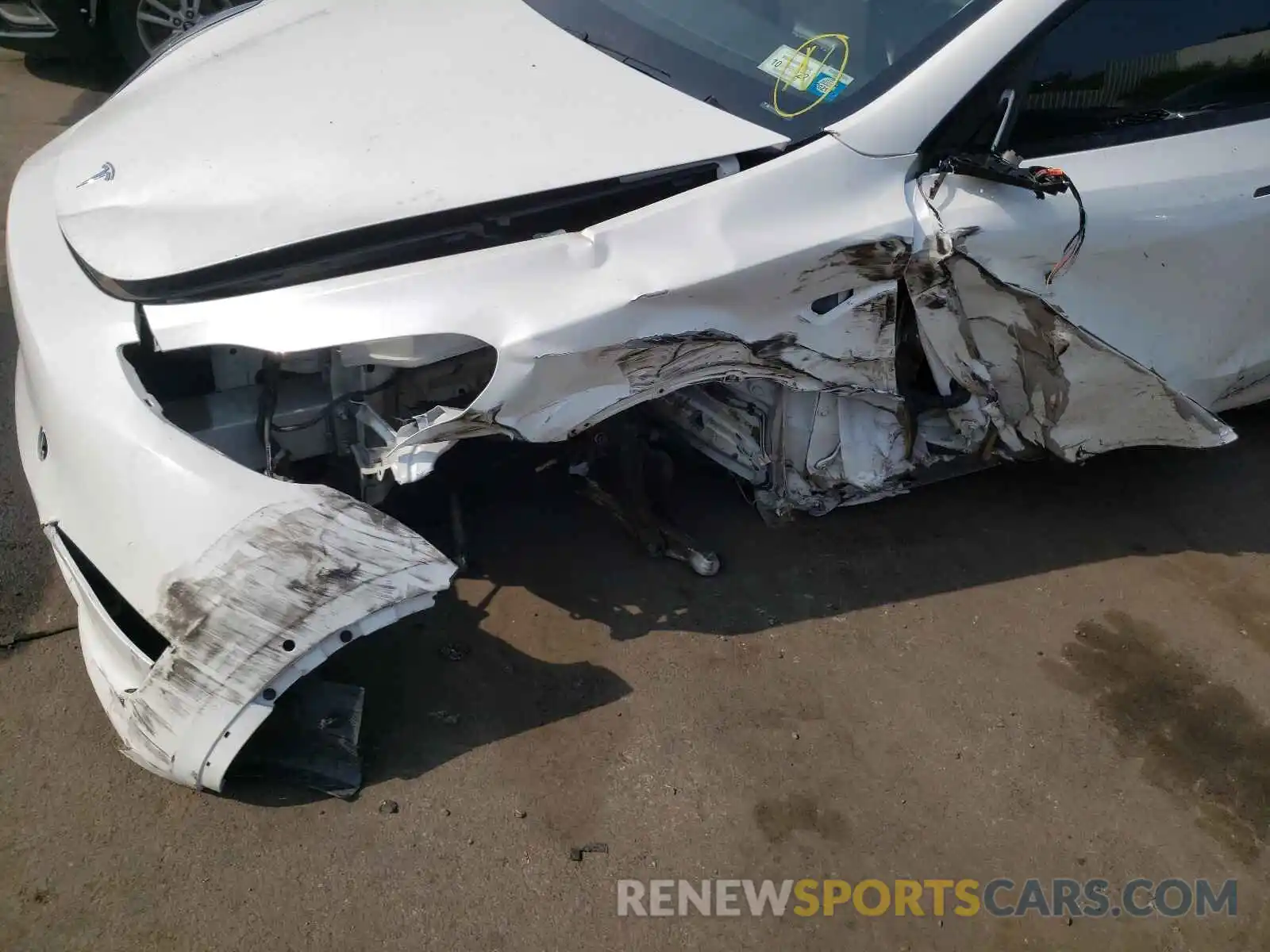 9 Photograph of a damaged car 5YJYGDEE2MF060525 TESLA MODEL Y 2021