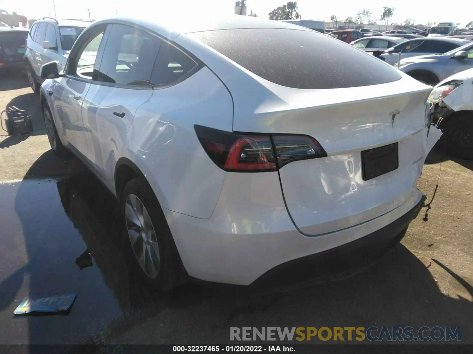 3 Photograph of a damaged car 5YJYGDEE2MF061190 TESLA MODEL Y 2021