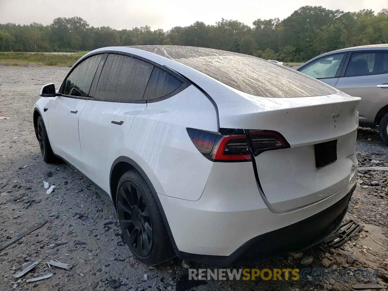 3 Photograph of a damaged car 5YJYGDEE2MF065837 TESLA MODEL Y 2021