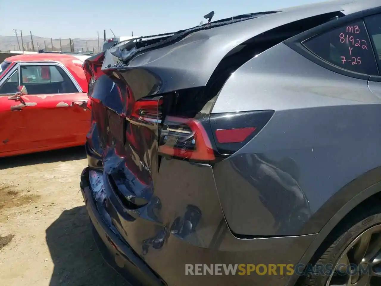 9 Photograph of a damaged car 5YJYGDEE2MF067927 TESLA MODEL Y 2021