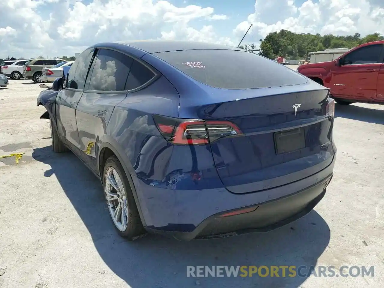 3 Photograph of a damaged car 5YJYGDEE2MF069130 TESLA MODEL Y 2021