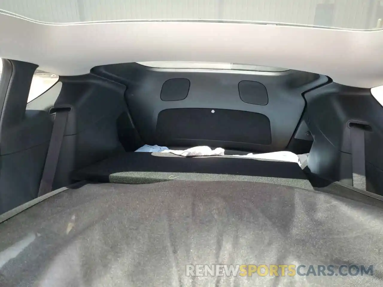 6 Photograph of a damaged car 5YJYGDEE2MF069130 TESLA MODEL Y 2021