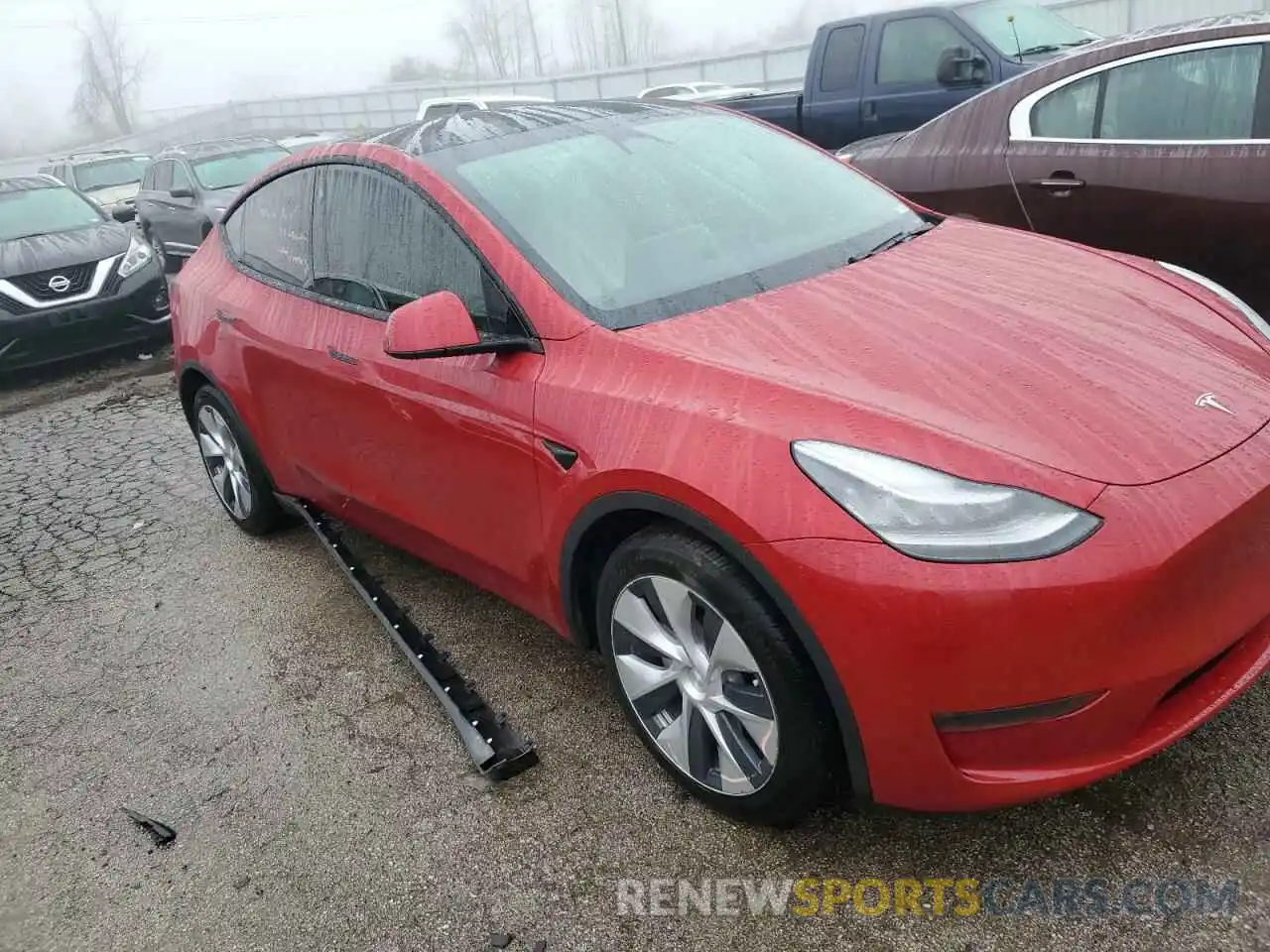 4 Photograph of a damaged car 5YJYGDEE2MF069497 TESLA MODEL Y 2021