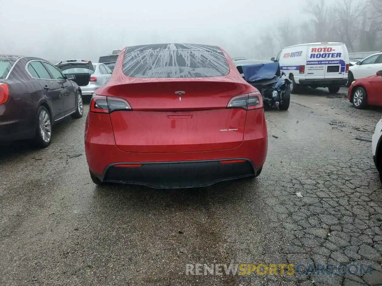 6 Photograph of a damaged car 5YJYGDEE2MF069497 TESLA MODEL Y 2021