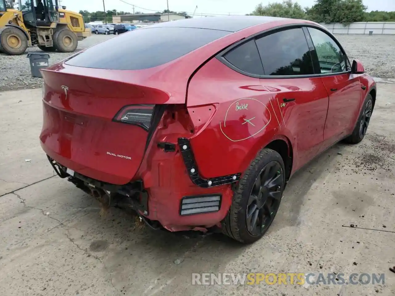 4 Photograph of a damaged car 5YJYGDEE2MF072318 TESLA MODEL Y 2021