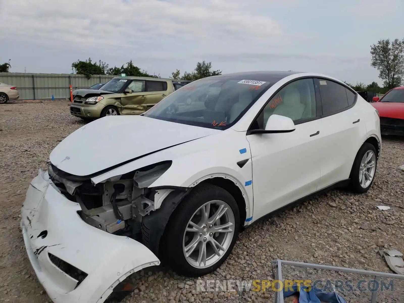 2 Photograph of a damaged car 5YJYGDEE2MF072366 TESLA MODEL Y 2021