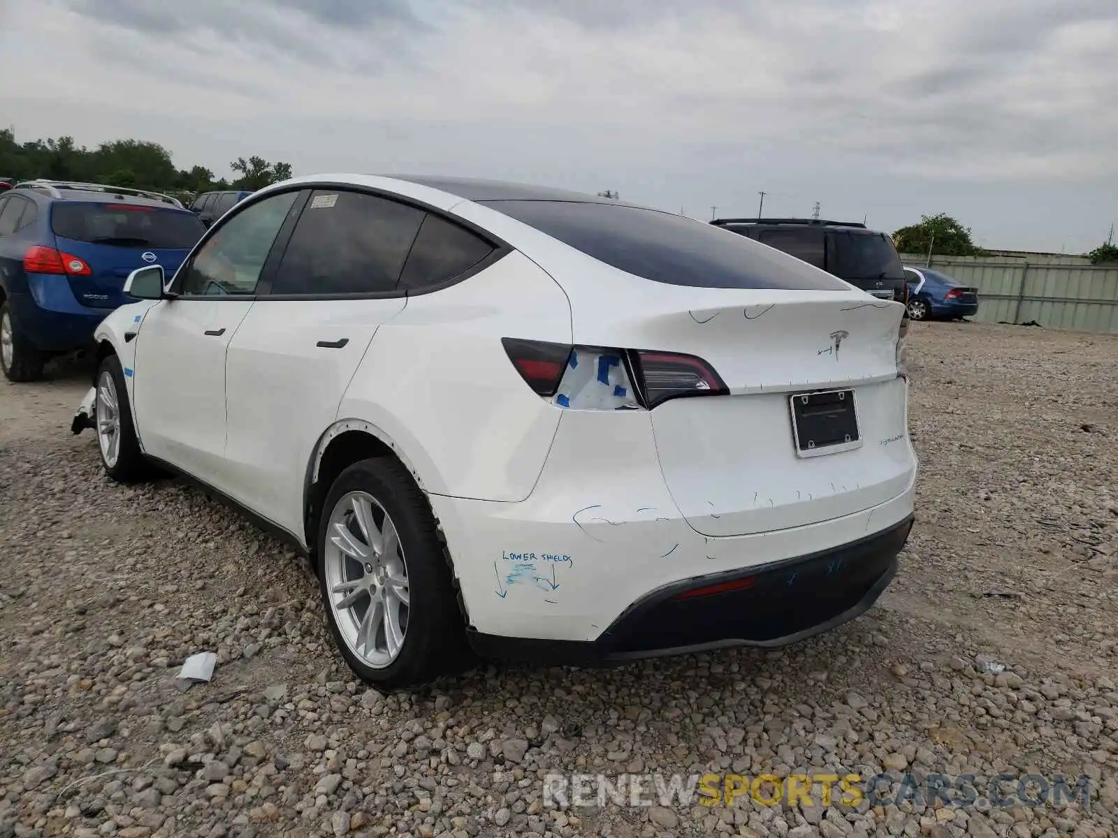 3 Photograph of a damaged car 5YJYGDEE2MF072366 TESLA MODEL Y 2021