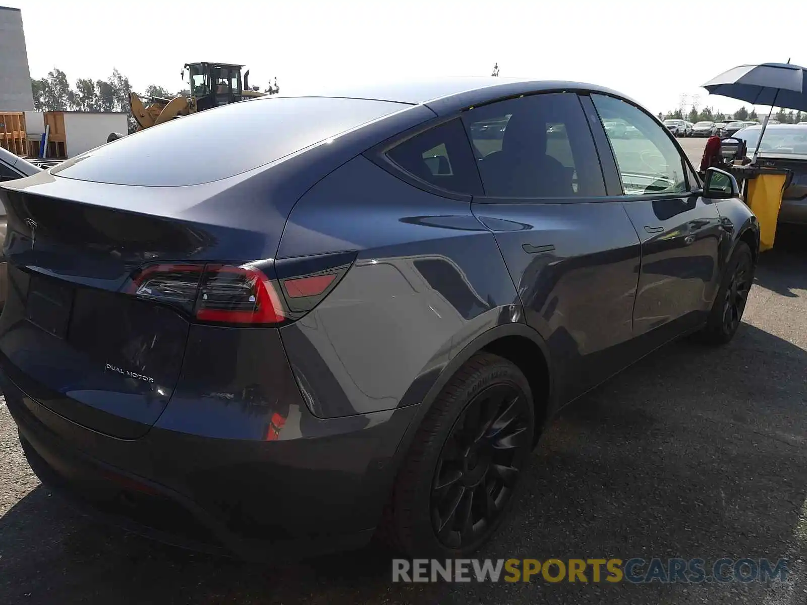 4 Photograph of a damaged car 5YJYGDEE2MF073453 TESLA MODEL Y 2021