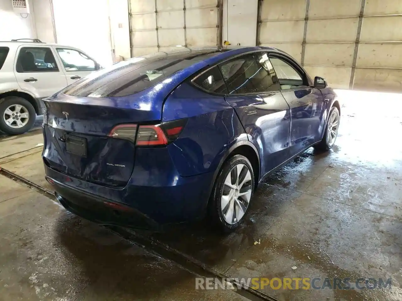 4 Фотография поврежденного автомобиля 5YJYGDEE2MF074666 TESLA MODEL Y 2021