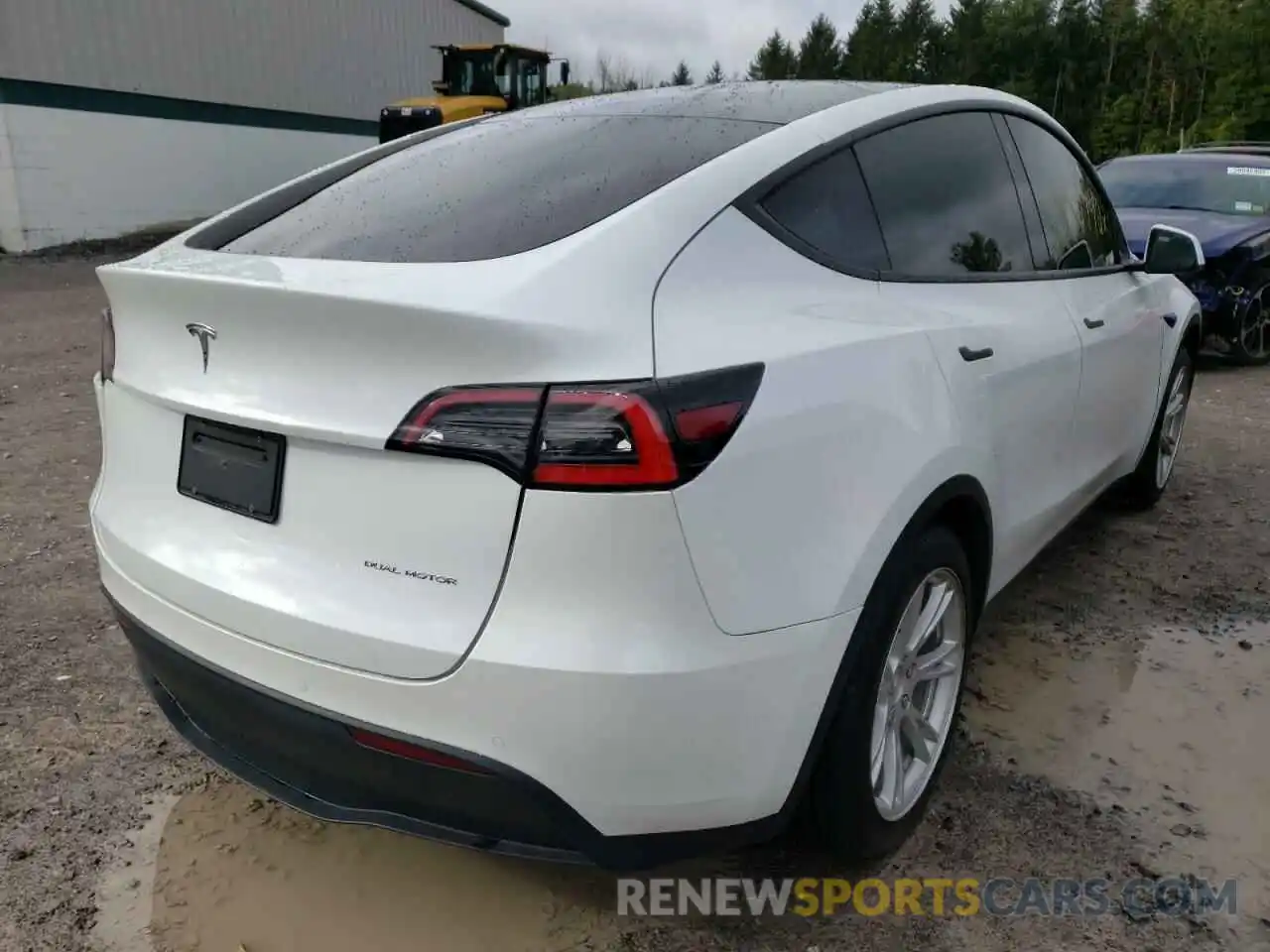 4 Photograph of a damaged car 5YJYGDEE2MF074876 TESLA MODEL Y 2021