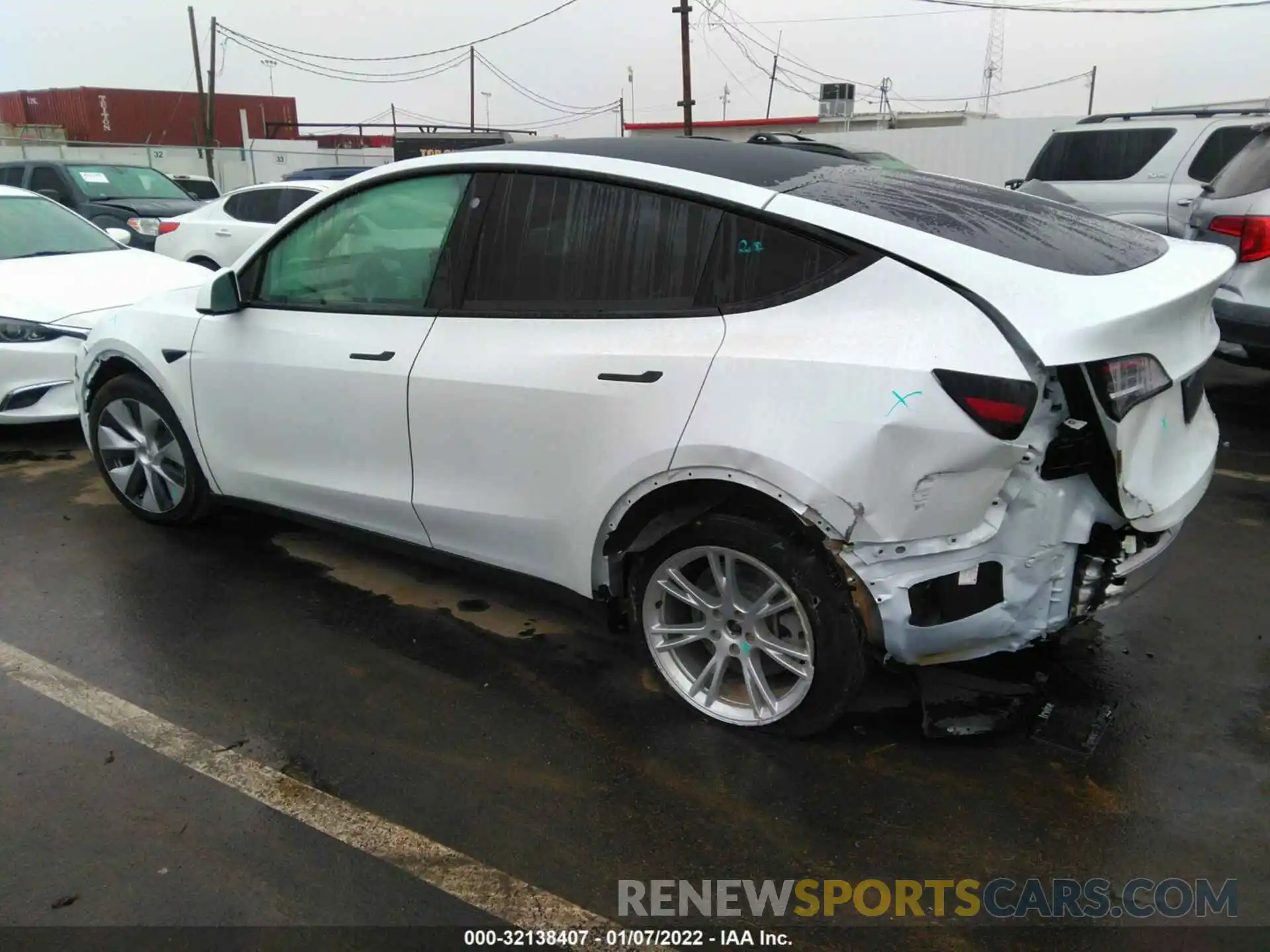 3 Photograph of a damaged car 5YJYGDEE2MF085750 TESLA MODEL Y 2021