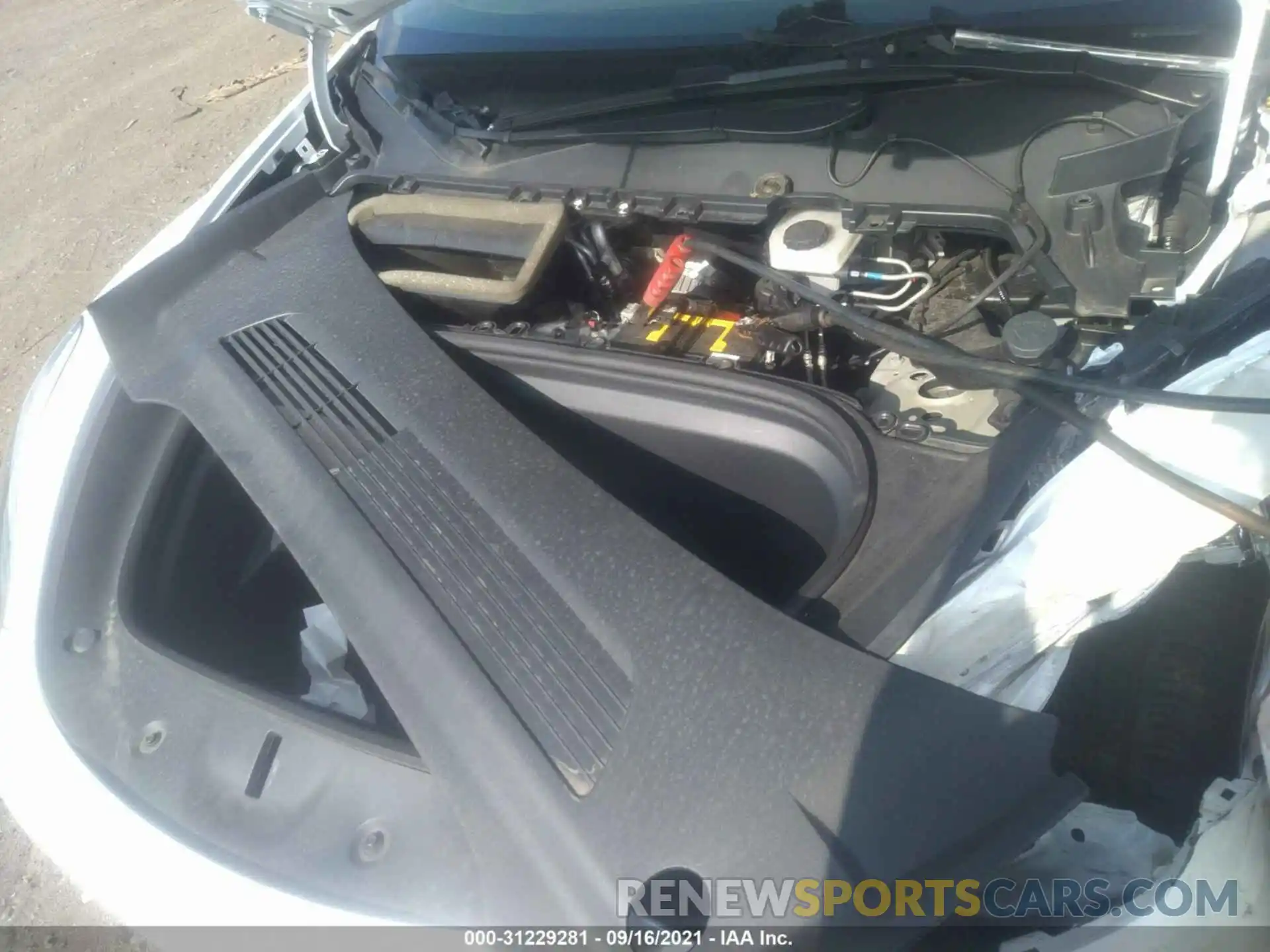 10 Photograph of a damaged car 5YJYGDEE2MF086199 TESLA MODEL Y 2021