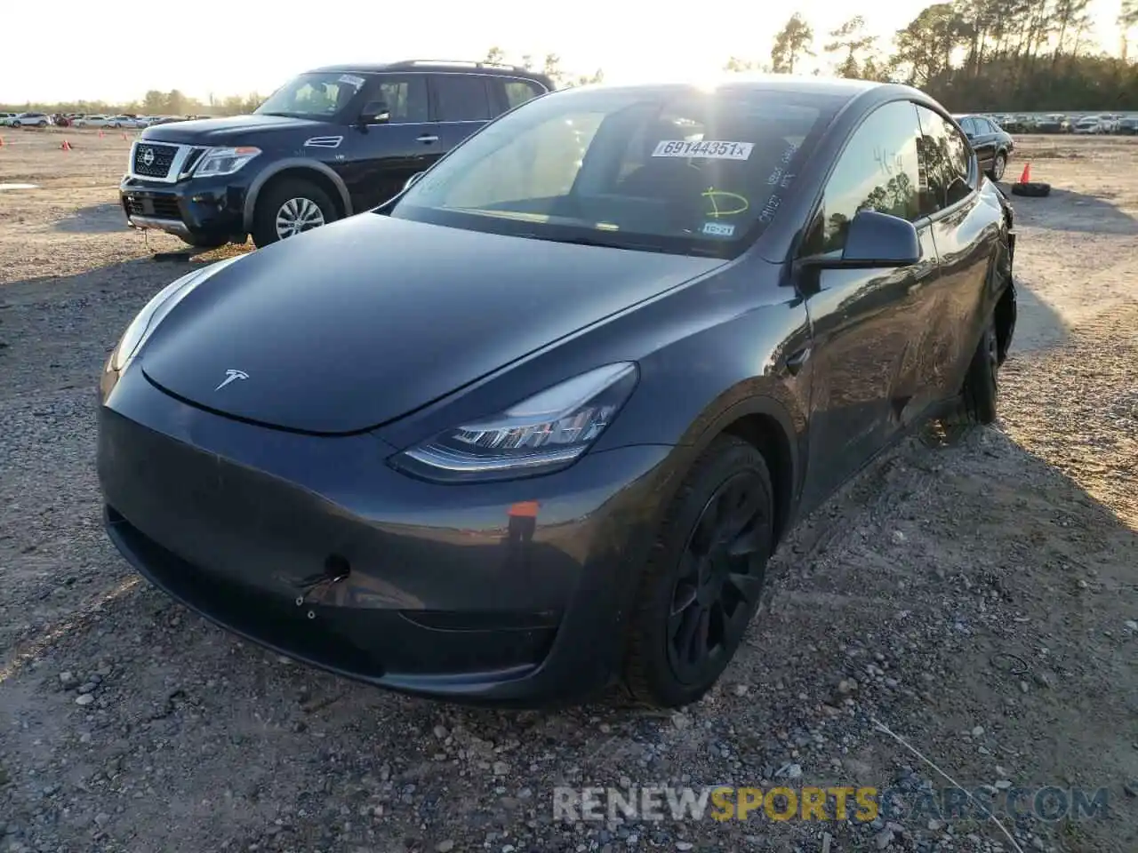 2 Photograph of a damaged car 5YJYGDEE2MF091127 TESLA MODEL Y 2021