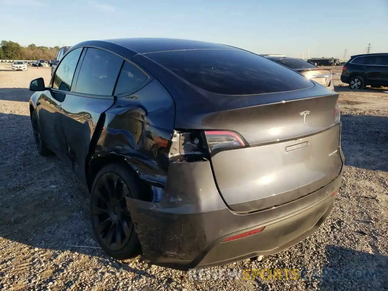 3 Фотография поврежденного автомобиля 5YJYGDEE2MF091127 TESLA MODEL Y 2021