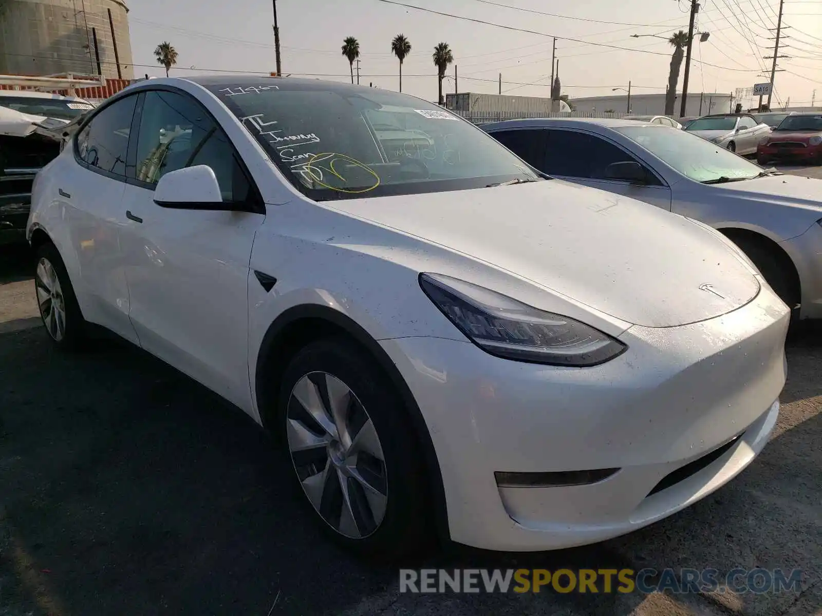 1 Photograph of a damaged car 5YJYGDEE2MF095002 TESLA MODEL Y 2021