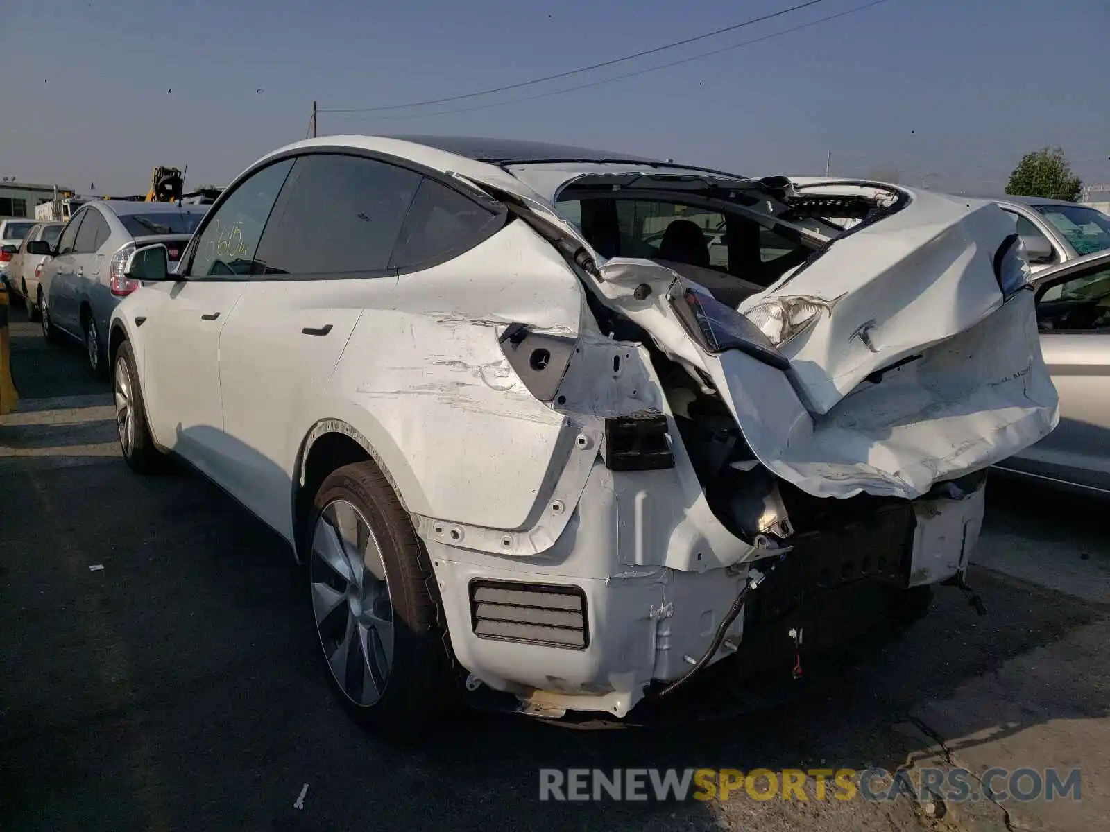 3 Photograph of a damaged car 5YJYGDEE2MF095002 TESLA MODEL Y 2021