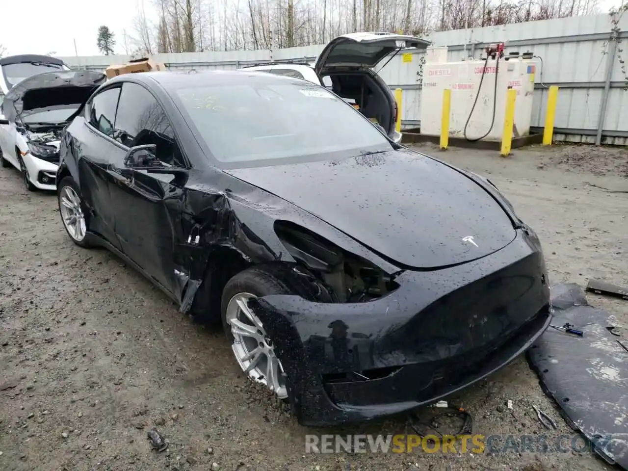 1 Photograph of a damaged car 5YJYGDEE2MF095226 TESLA MODEL Y 2021