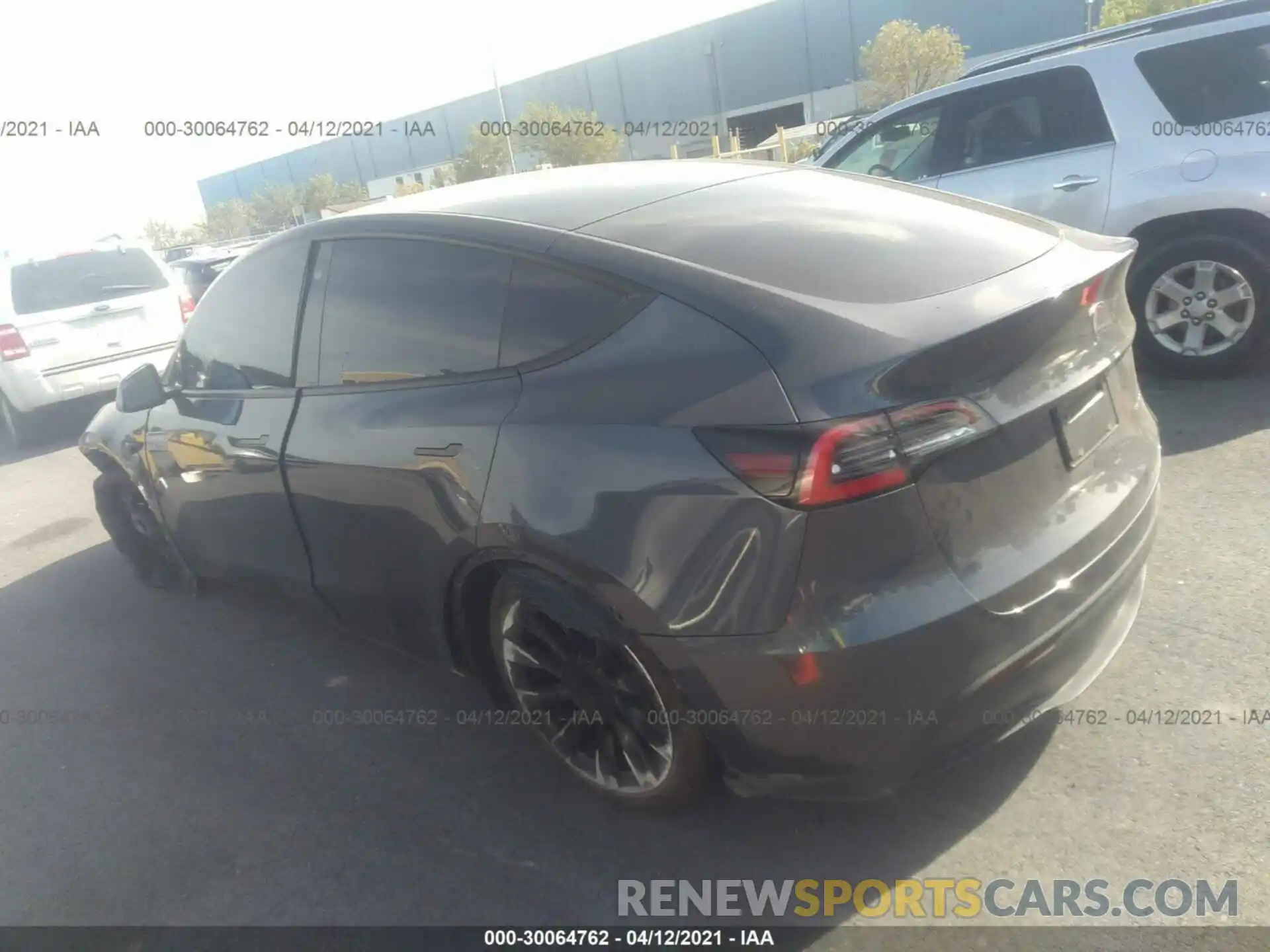 3 Photograph of a damaged car 5YJYGDEE2MF097462 TESLA MODEL Y 2021