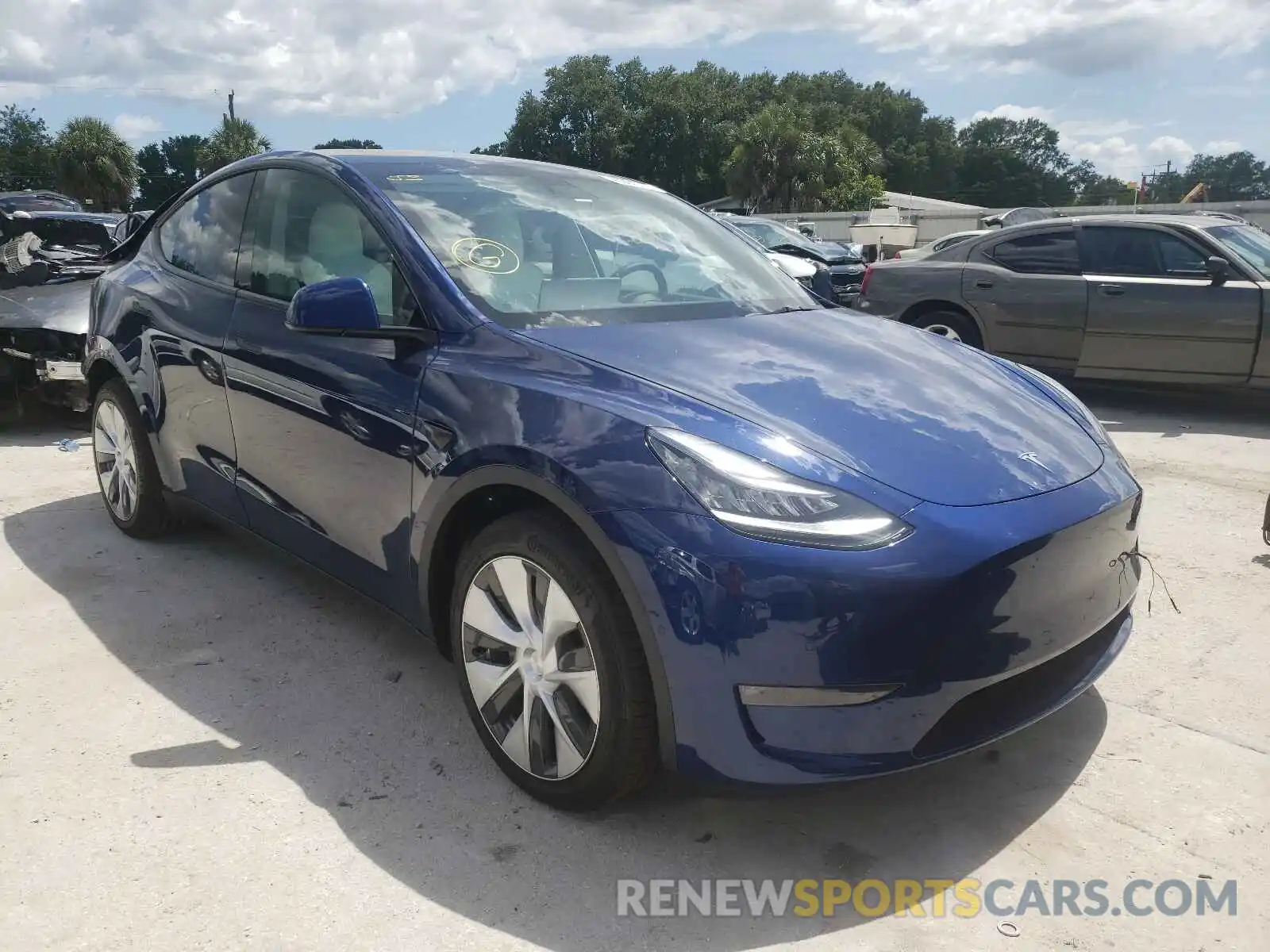 1 Photograph of a damaged car 5YJYGDEE2MF118455 TESLA MODEL Y 2021