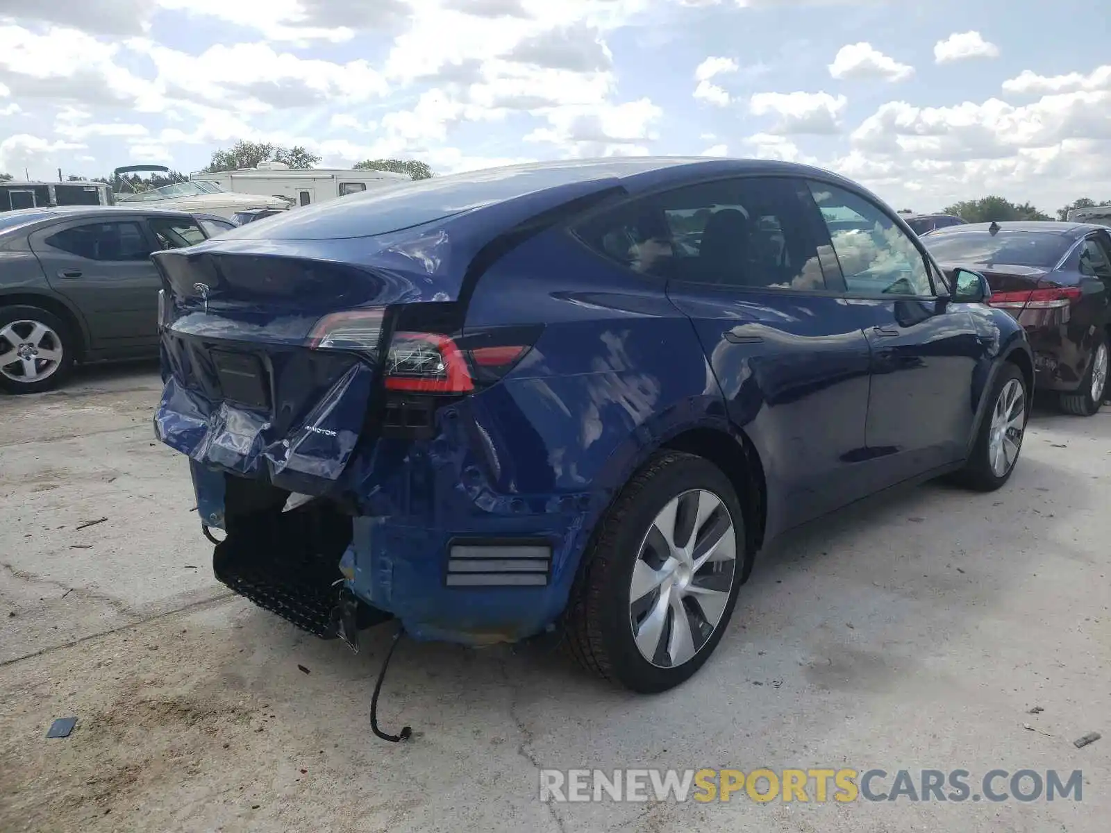 4 Photograph of a damaged car 5YJYGDEE2MF118455 TESLA MODEL Y 2021