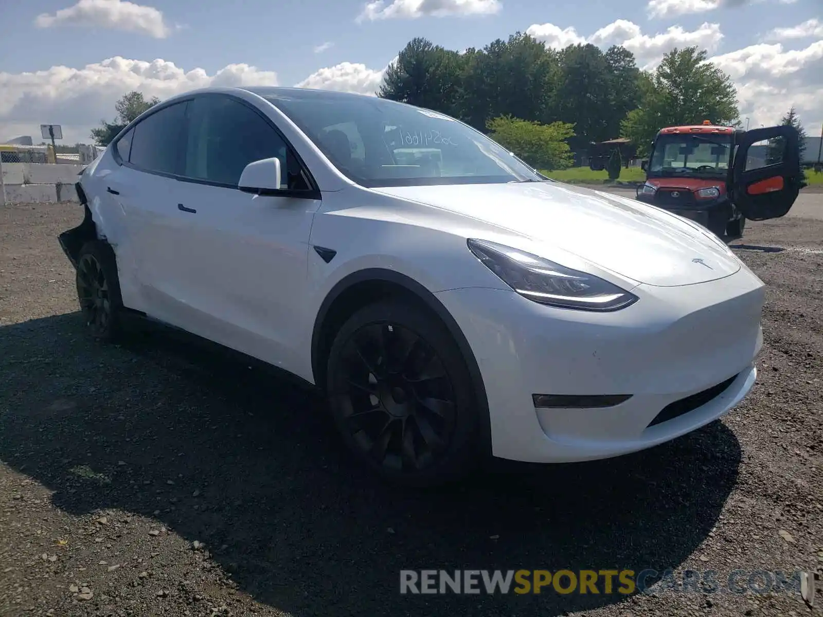 1 Photograph of a damaged car 5YJYGDEE2MF119900 TESLA MODEL Y 2021