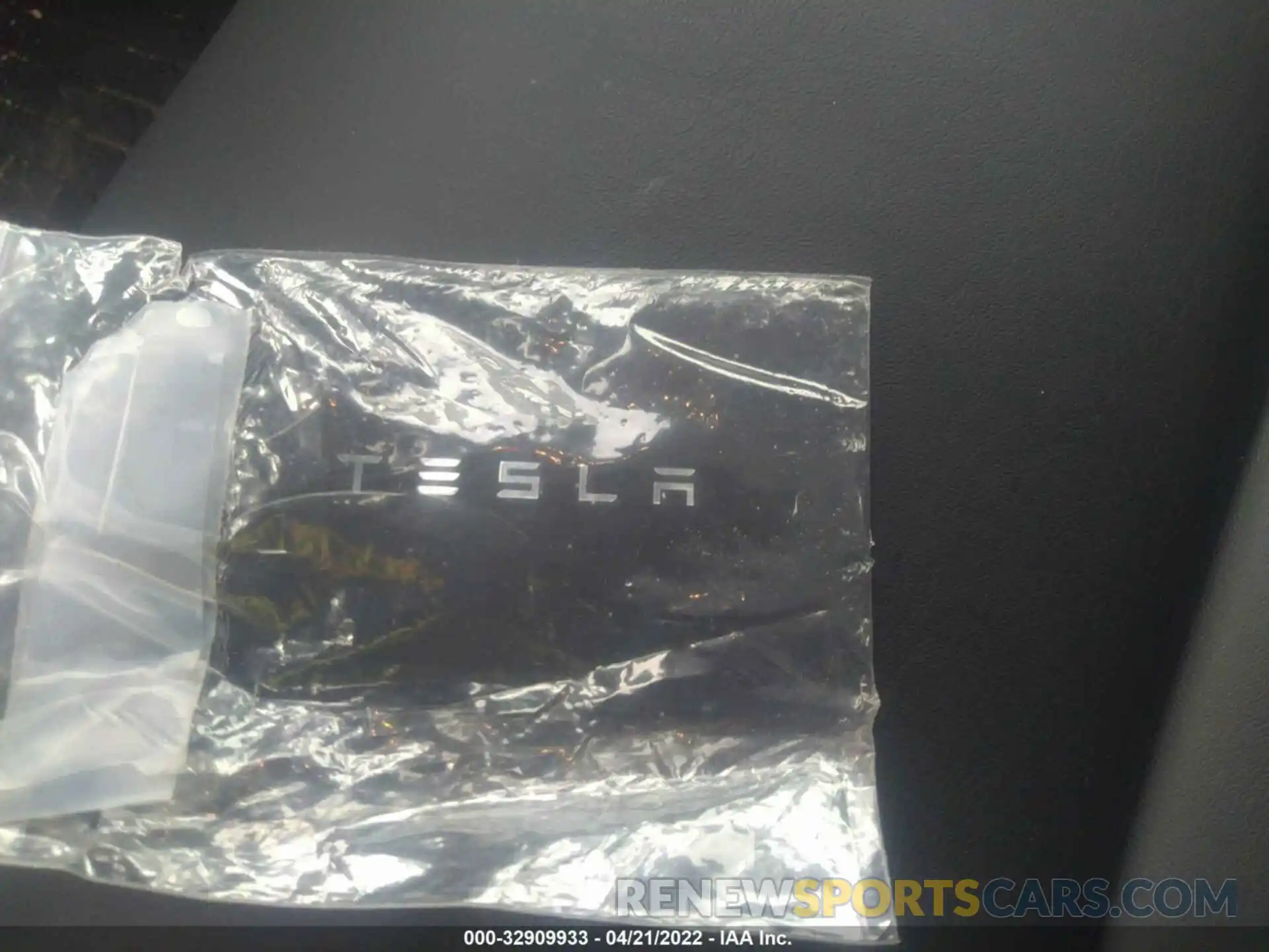 11 Photograph of a damaged car 5YJYGDEE2MF120576 TESLA MODEL Y 2021