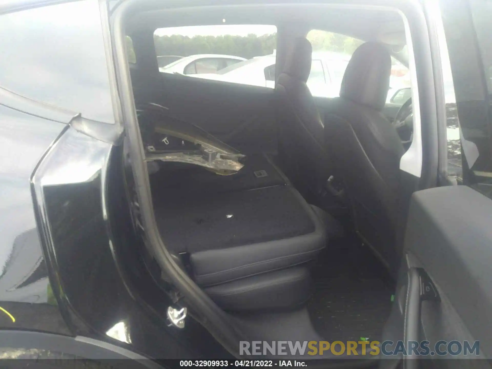 8 Photograph of a damaged car 5YJYGDEE2MF120576 TESLA MODEL Y 2021