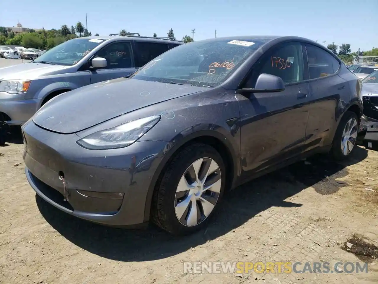 2 Photograph of a damaged car 5YJYGDEE2MF122201 TESLA MODEL Y 2021