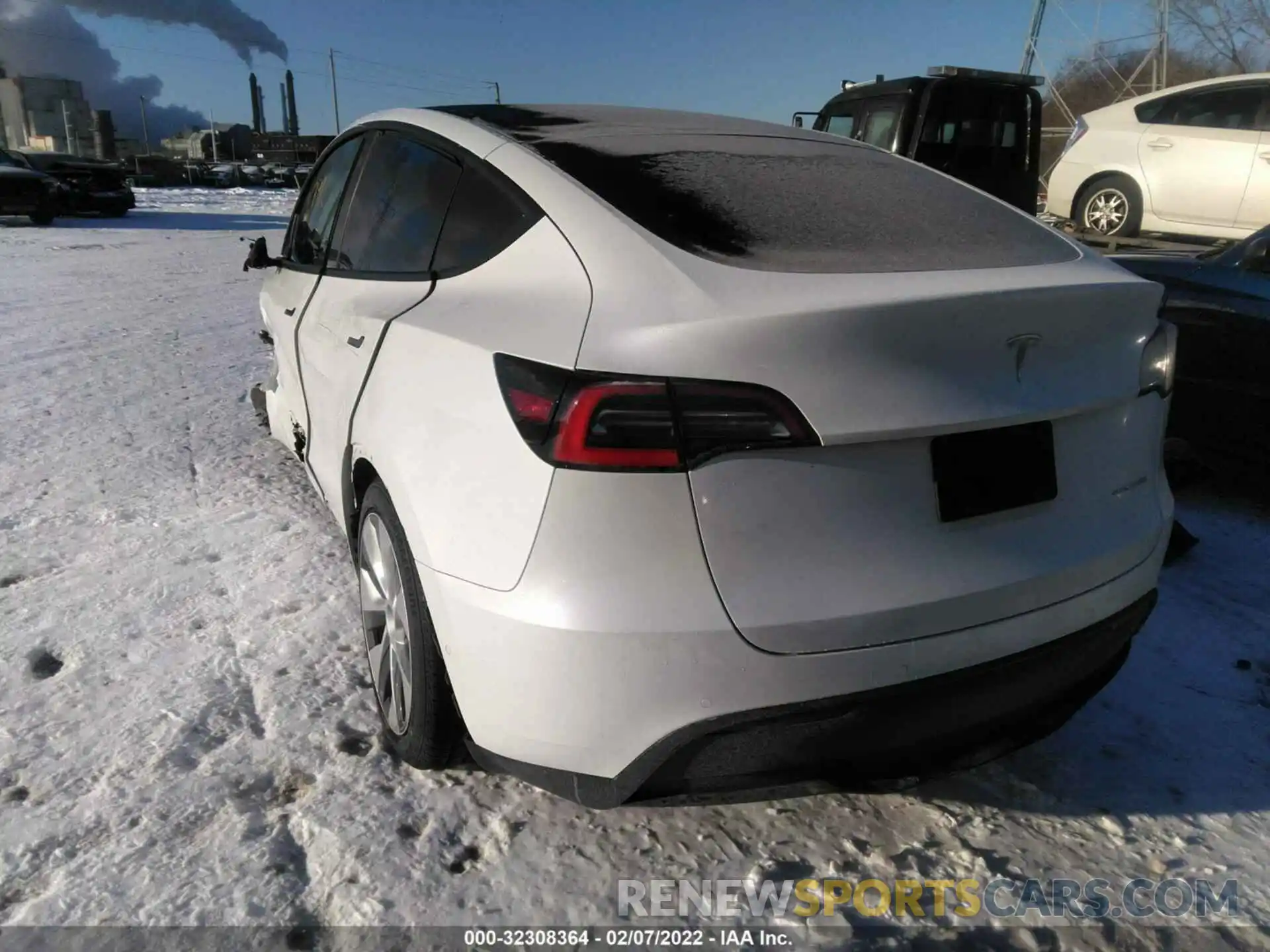 3 Фотография поврежденного автомобиля 5YJYGDEE2MF125003 TESLA MODEL Y 2021