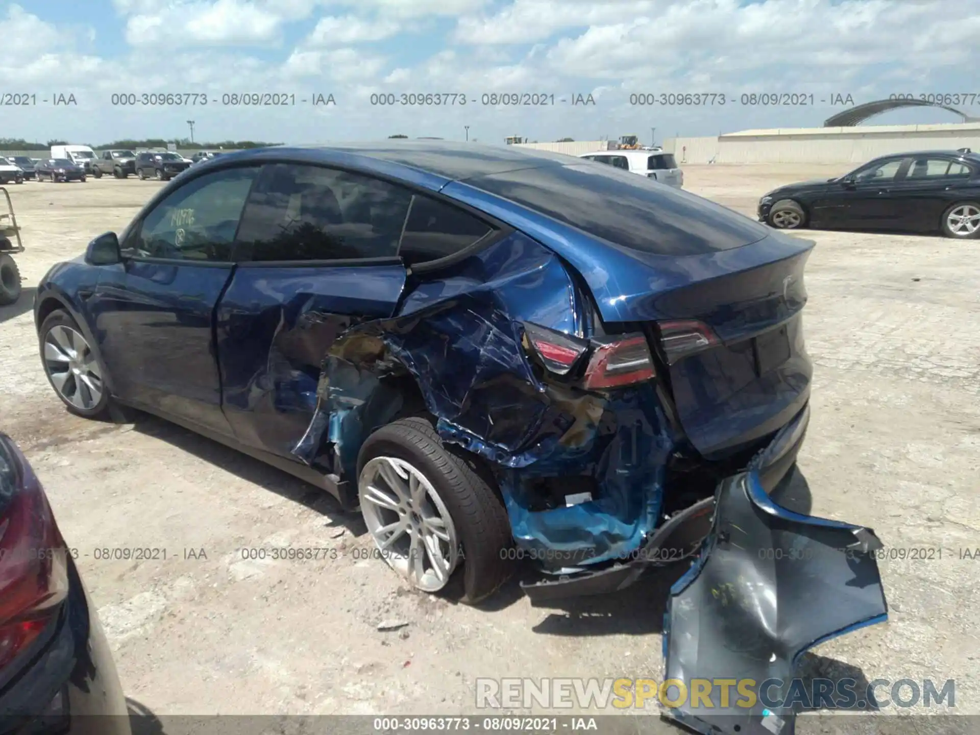 3 Photograph of a damaged car 5YJYGDEE2MF141976 TESLA MODEL Y 2021