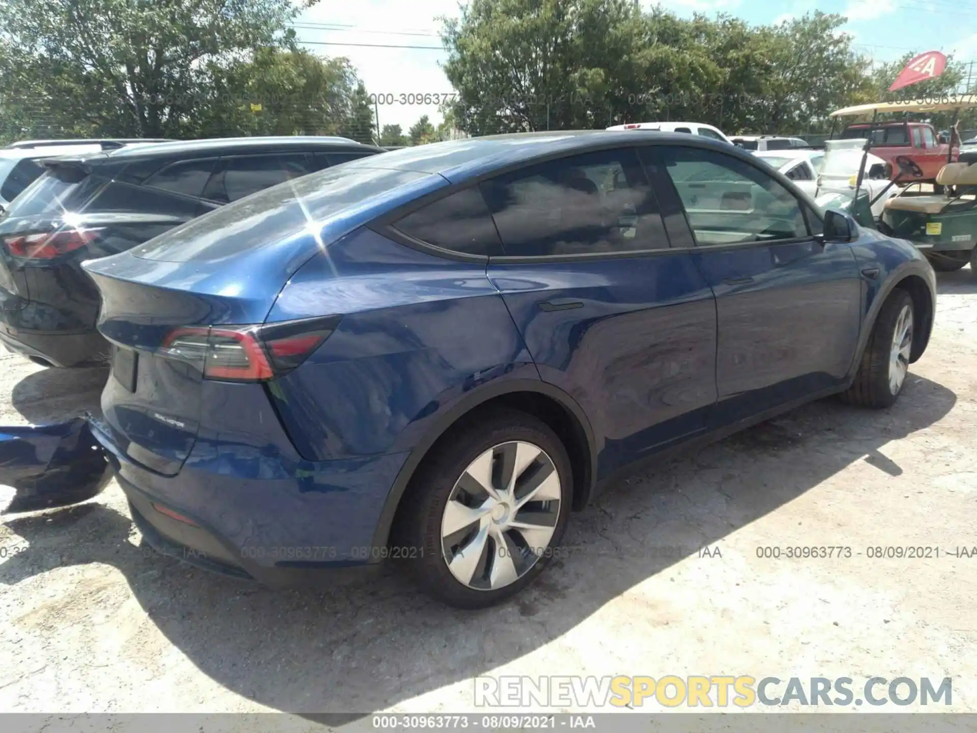 4 Photograph of a damaged car 5YJYGDEE2MF141976 TESLA MODEL Y 2021