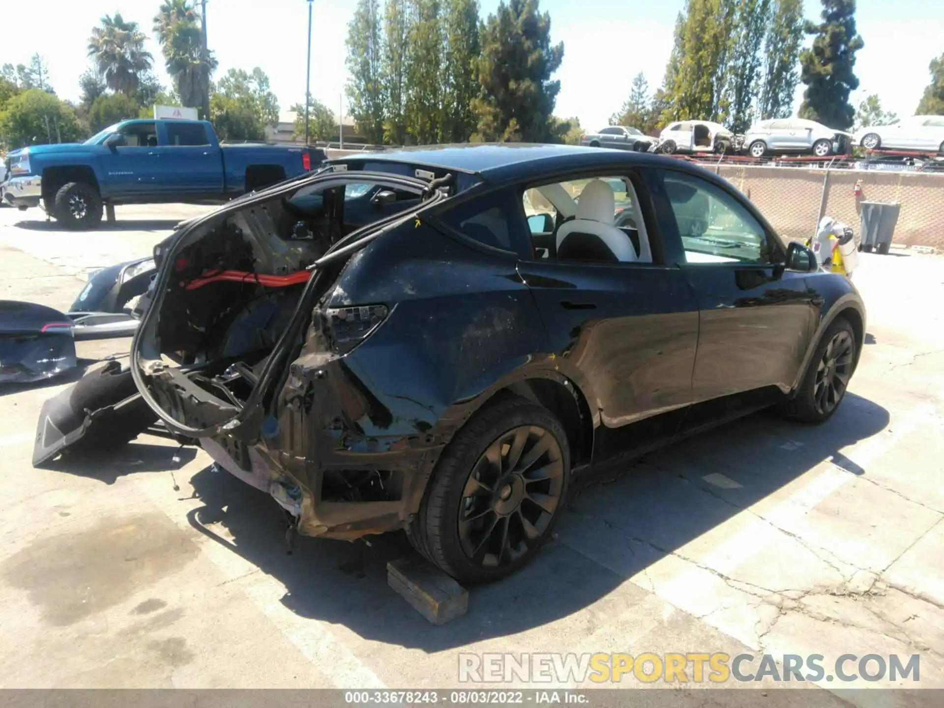 4 Photograph of a damaged car 5YJYGDEE2MF152329 TESLA MODEL Y 2021