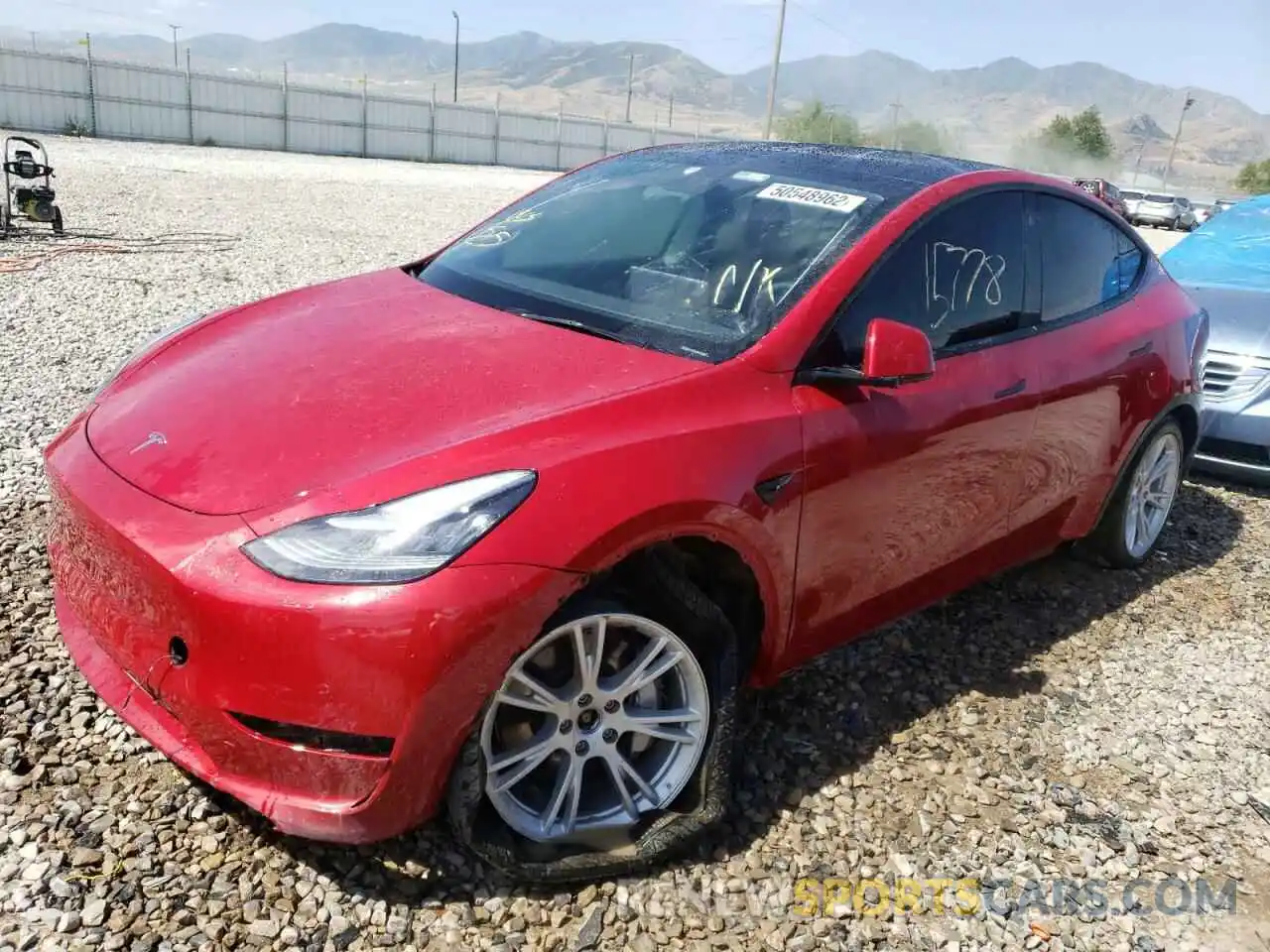 2 Photograph of a damaged car 5YJYGDEE2MF153142 TESLA MODEL Y 2021