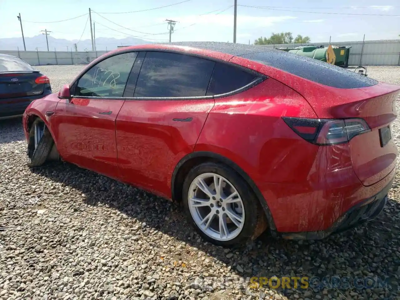 3 Photograph of a damaged car 5YJYGDEE2MF153142 TESLA MODEL Y 2021